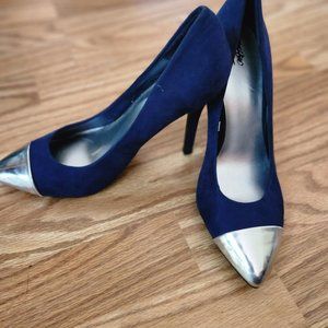 Mossimo size 8 navy blue and silver toe heel